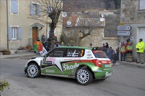 V Sloveniji bosta morda dirkali dve škodi fabii S2000