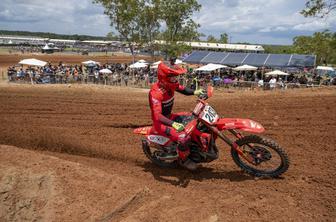 Druga vožnja v Darwinu odpovedana. Zmaga Coenenu, Gajser tretji, prvak Febvre.