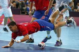 Srbski reprezentant trening končal v bolnišnici