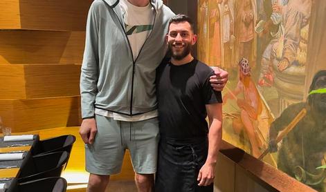 Zvezdnik NBA v ljubljanski restavraciji, priporočil mu jo je Dončić