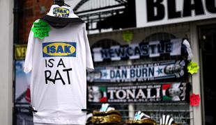 Alexander Isak v očeh navijačev Newcastla od junaka do podgane