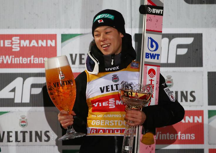 Rjoju Kobajaši je v Oberstdorf leta 2018 prišel kot vodilni skakalec in postal zmagovalec turneje. | Foto: Reuters