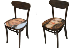 Koliko denarja bi odšteli, da sedete na glavo Angeline Jolie ali Brada Pitta?