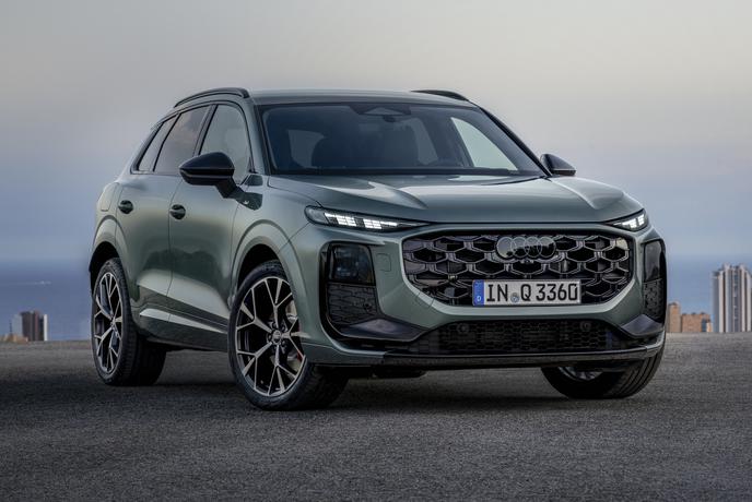 Audi Q3: nova oblika, a ključne novosti so znotraj – vklop smernika s stikalom #video