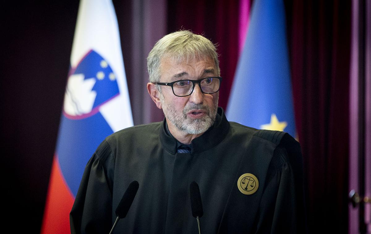 Miodrag Đorđević | Po besedah predsednika vrhovnega sodišča Miodraga Đorđevića se od sodnika kot nosilca sodne veje oblasti utemeljeno pričakuje, da bo dosledno predlagal svojo izločitev v takšnih primerih, saj je vprašljiva njegova nepristranskost ali njen videz. | Foto Ana Kovač