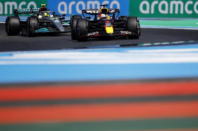 Francija Verstappen Hamilton | Prvič letos kot v lanski sezoni: Max Verstappen in Lewis Hamilton na prvih dveh mestih. | Foto Reuters