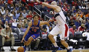 Vujačičev New York klonil proti Houstonu, Charlotte ugnal Milwaukee