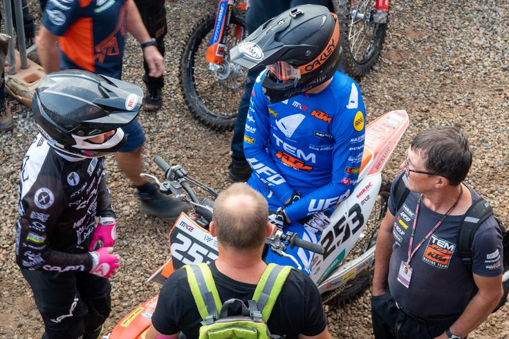 Peklaj tako kot Jan Pancar nastopa z družinsko ekipo in izdatno pomočjo očeta. | Foto: Matej Podgoršek