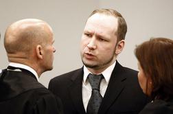 Breivik se je opravičil "nedolžnim" žrtvam