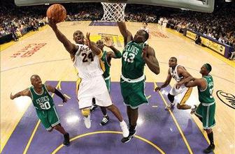 Boston do pomembne zmage v Los Angelesu