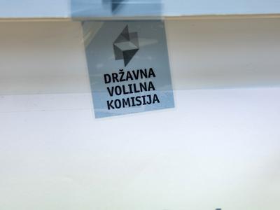 Danes še štetje glasovnic, poslanih po pošti iz Slovenije