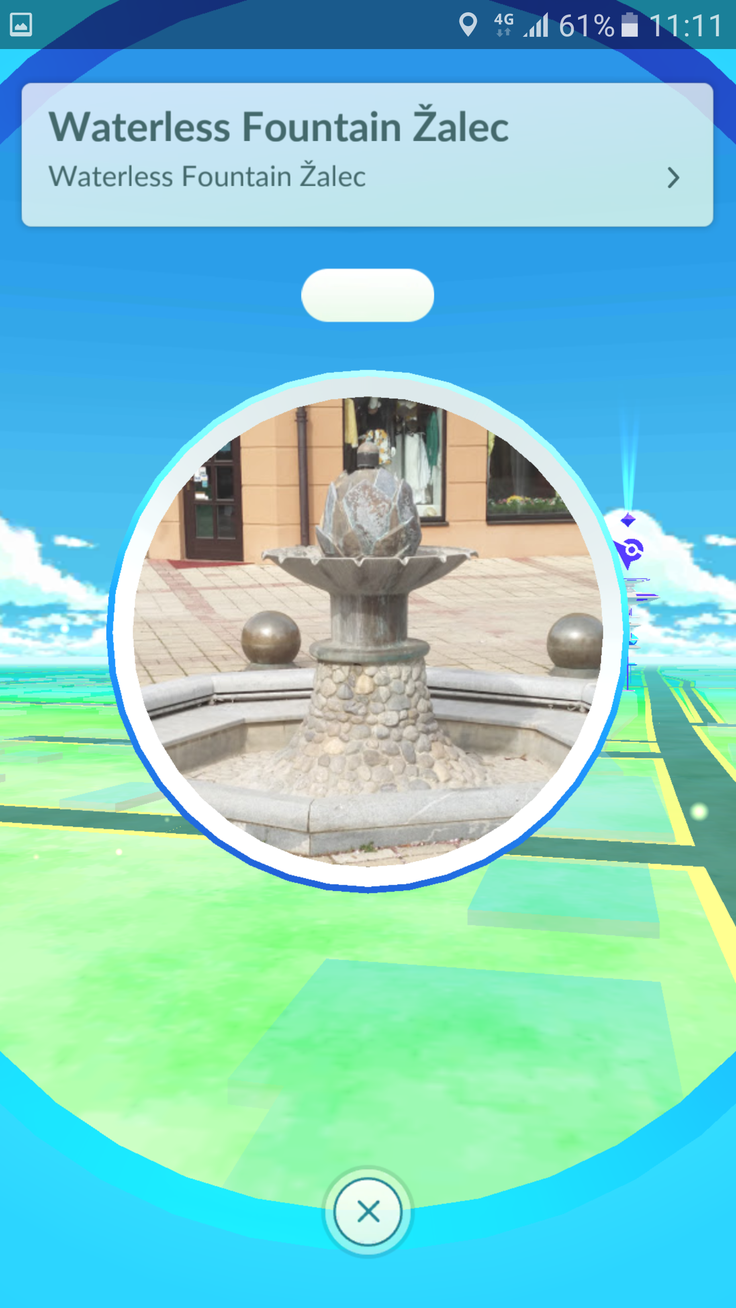 Pokestopi oziroma postojanke, kjer se lahko oskrbimo z zalogami, so na istih lokacijah za vse igralce Pokemon Go. Največkrat jih najdemo tam, kjer stojijo lokalne znamenitosti. V mojem domačem mestu jih je okrog deset. | Foto: 