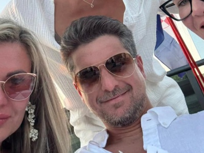 Damian Merlak po dolgem času delil fotografijo: na Hvaru uživa v družbi deklet