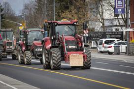 Protestni shod Sindikata kmetov Slovenije. Traktor, kmet, protest.