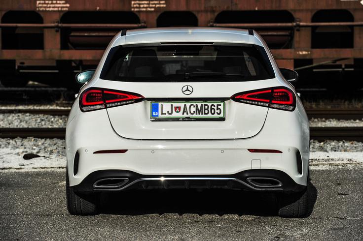 Mercedes-benz A200 Konkurenčni kompaktni avtomobili znatno pripomorejo k letni prodaji premium proizvajalcev. Mercedes je znova na dobri poti, da ubrani globalno prvo mesto v razredu premium. | Foto: Gašper Pirman