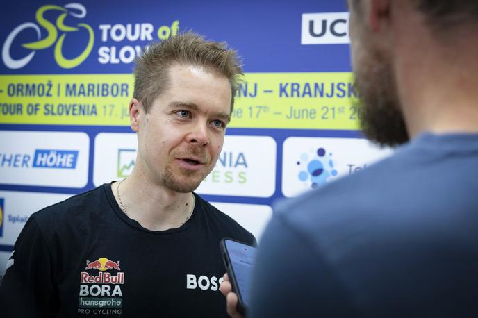 Jan Tratnik | Jan Tratnik ima zelo pomembno vlogo pri Red Bull - BORA - hansgrohe. Remco Evenepoel in Florian Lipowitz ga sprašujeta za nasvete. | Foto Ana Kovač