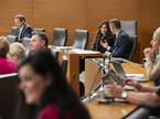 Državni zbor, poslanci, izredna seja