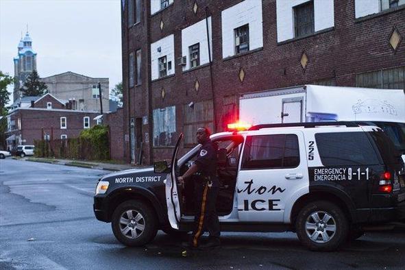 Kriza s talci v New Jerseyju: moški ubil dekle in njenega otroka