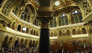 Madžarski parlament potrdil sporna določila kazenskega postopka