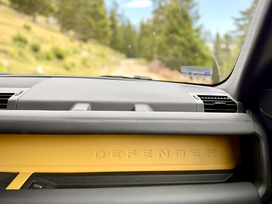 Land Rover Defender Trophy
