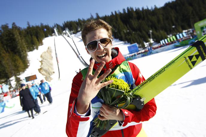 Simon Ammann | Simon Amman je star že 38 let, a bo, kot je napovedal v vlogi skakalca prestopil tudi mejo 40. | Foto Reuters