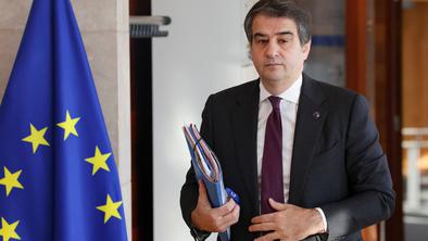 Bruselj s predlogom za prostovoljno preusmeritev kohezijskih sredstev v varnost in obrambo