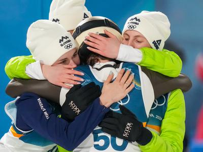 Nika Prevc zadovoljna z bronom za konec pestrega tedna: "Vrtiljak čustev, a ni nikoli iztiril"