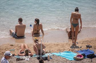 Konec javnega in eksplicitnega seksa na prostem: Rovinj s 1. julijem "ukinja" znano plažo