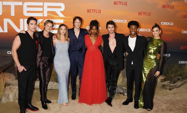 Glavni protagonisti serije Outer Banks (od leve proti desni): Austin North, Rudy Pankow, Madelyn Cline, Drew Starkey, Carlacia Grant, Chase Stokes, Jonathan Daviss in Madison Bailey | Foto: Guliverimage