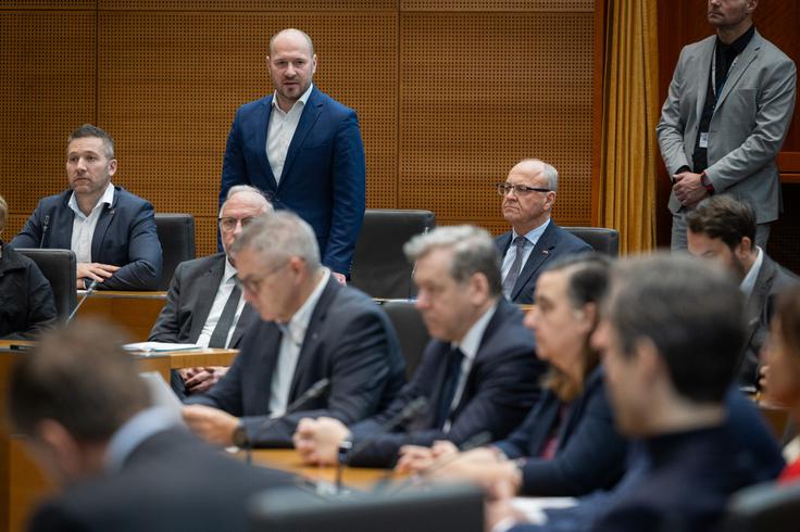 DZ, Robert Golob, poslanska vprašanja | Foto: Bor Slana/STA