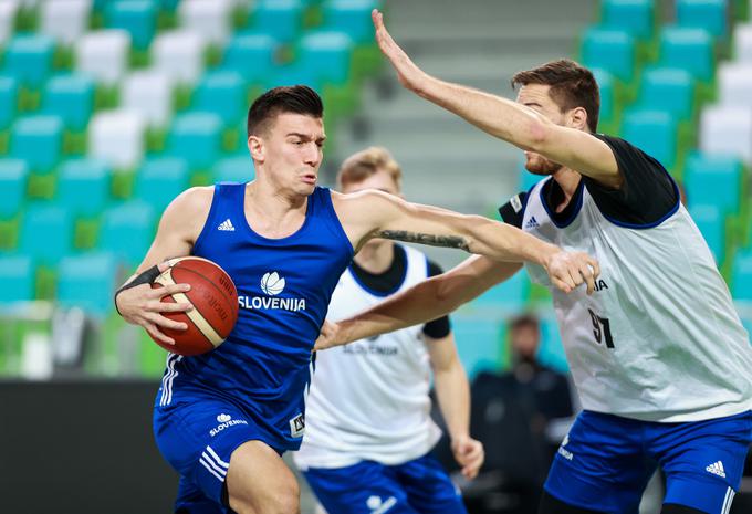 Slovenska reprezentanca (na fotografiji Matic Rebec) se že od ponedeljka pripravlja v Stožicah. | Foto: Vid Ponikvar