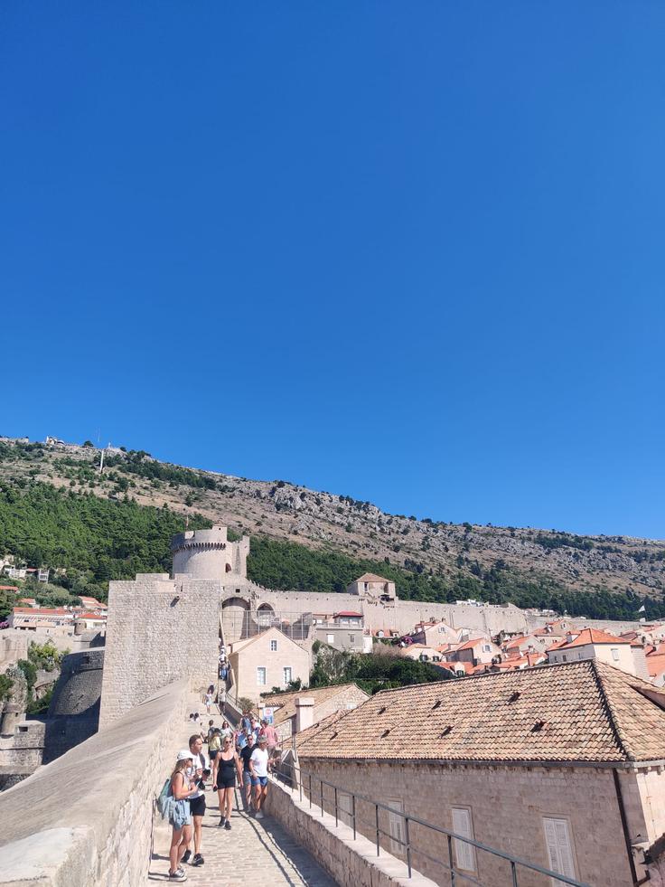 Dubrovnik, turisti | Foto: Siol.net/bralec