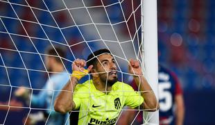 Udarec za Atletico: Suarez nekaj tednov brez nogometa