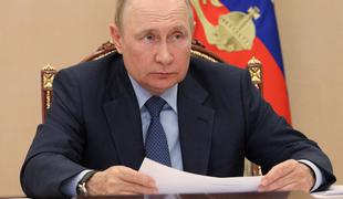 V Kremlju pozorni na vsako malenkost: Putin ne sme biti izpostavljen prepihu