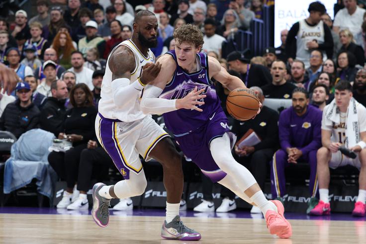 Lauri Markkanen je v zadnji četrtini povzročal ogromne težave Jezernikom. | Foto: Reuters