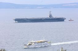 Ameriška letalonosilka na poti na Hrvaško