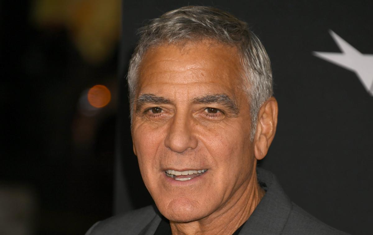 George Clooney | Tudi Clooney si je ogledal videoposnetke ropa iz pariškega muzeja. Dejal je, da je bil dokaj presenečen, saj se je rop zgodil sredi belega dne in ob prisotnosti številnih turistov. Vprašal se je tudi, ali bodo roparje sploh kdaj ujeli. | Foto Guliverimage