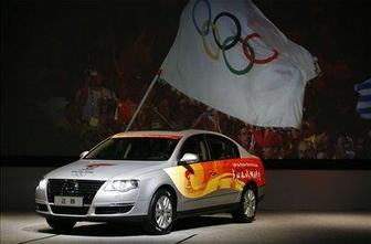 Volkswagni bodo spremljali olimpijsko baklo