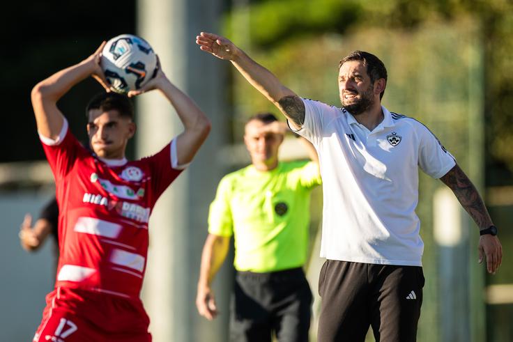 Trener Radomir Đalović Maribor prvič vodi v gosteh. | Foto: Jure Banfi