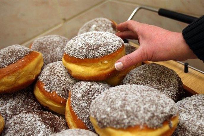 Prodajalci krofov zadovoljni s pustnim izkupičkom