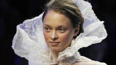 Pariška visoka moda "haute couture" v znamenju recesije