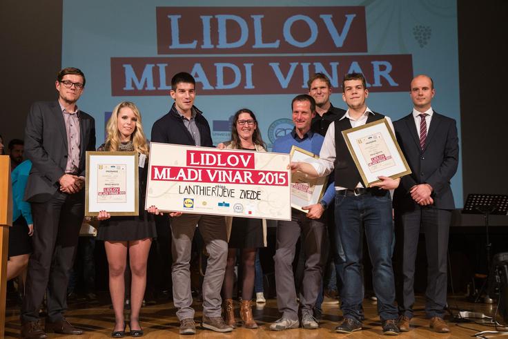 Razglasitev zmagovalca in podelitev zelo spodbudne nagrade. | Foto: 