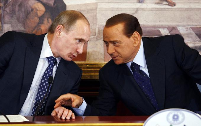 Silvio Berlusconi in Vladimir Putin delita 14 let prijateljstva. Tudi Donald Trump Putina zelo hvali. | Foto: Reuters