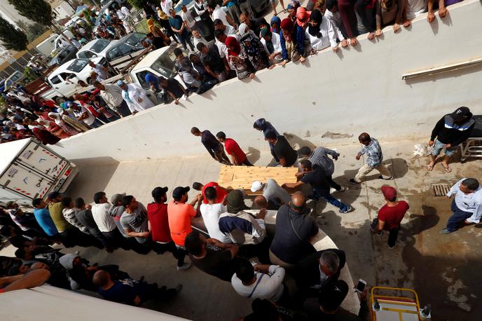 Tunizija brodolom | V brodolomu naj bi umrlo 63 ljudi, 38 pa jih je nesrečo preživelo. Fotografija je simbolična.  | Foto Reuters