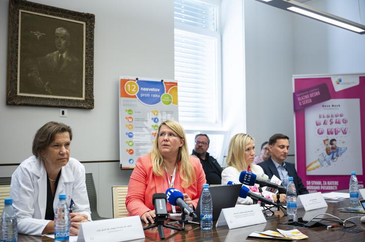 novinarska konferenca, Onkološki inštitut | Foto: STA