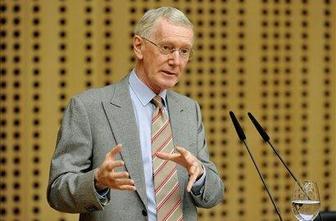 Gaspari upa na sprejem kritike in priporočil OECD