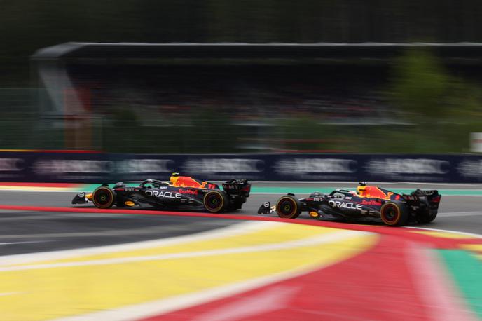 Spa Sergio Perez Max Verstappen Red Bull | Ne šesto štartno mesto ne ekipni kolega. Ni ovir za Maxa Verstappna. | Foto Reuters