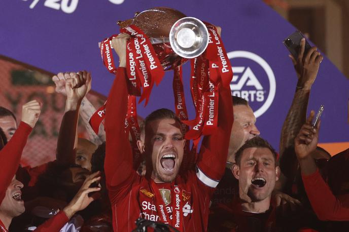 Jordan Henderson | Angleško združenje nogometnih novinarjev (FWA) je za najboljšega nogometaša sezone 2019/20 izbralo Jordana Hendersona, igralca angleškega prvaka Liverpoola | Foto Reuters