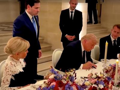 Ameriški in iranski predsednik podpisala dogovor za končanje vojne