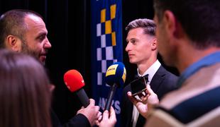 V tujini po krivem spregledan, doma najglasnejši aplavz